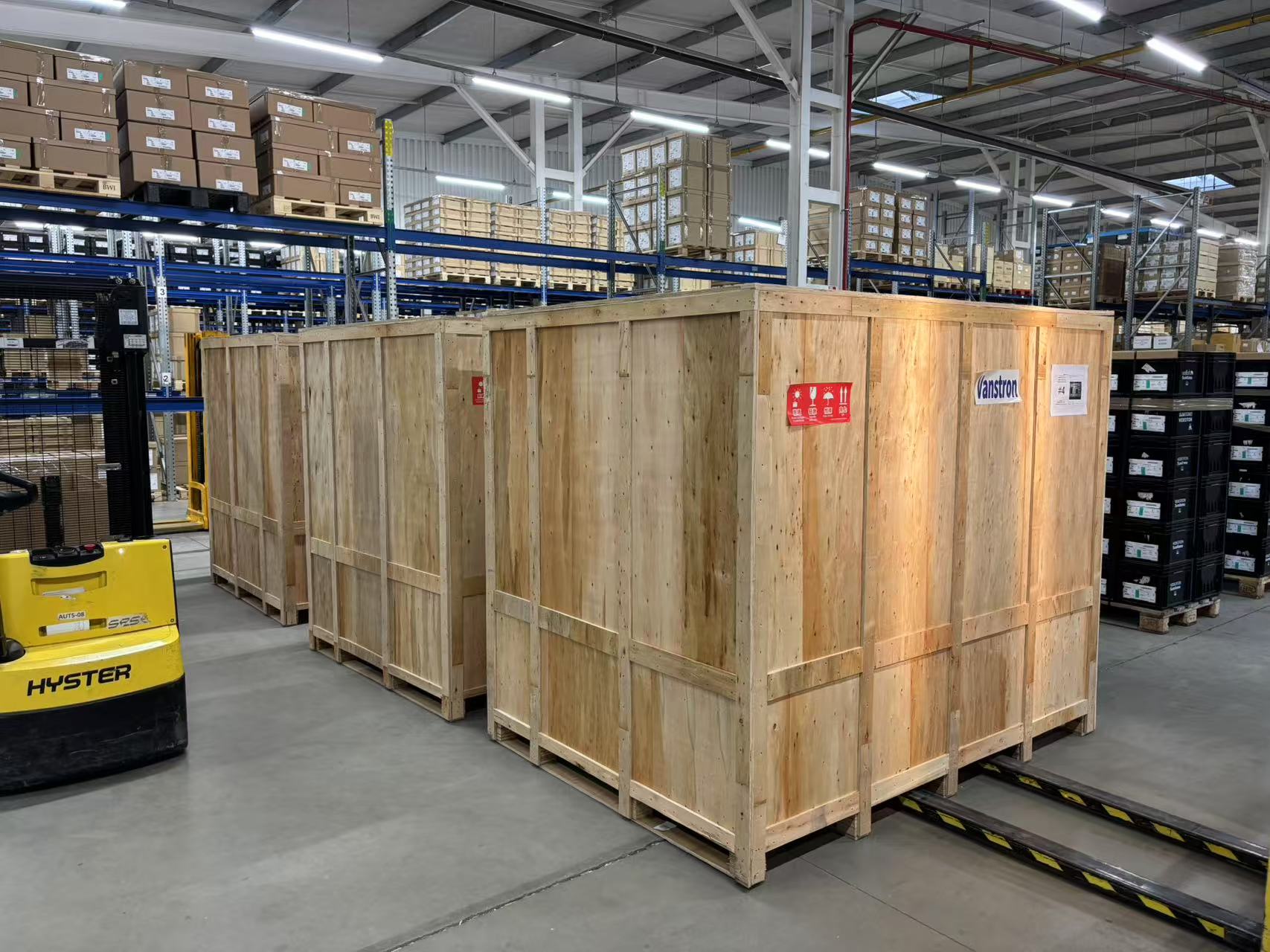 Vanstron Ships Eius 2025 Prima Continens Tabularum Machinarum Tractantium ad Europam a distributore locali - Tech Gear Kft.